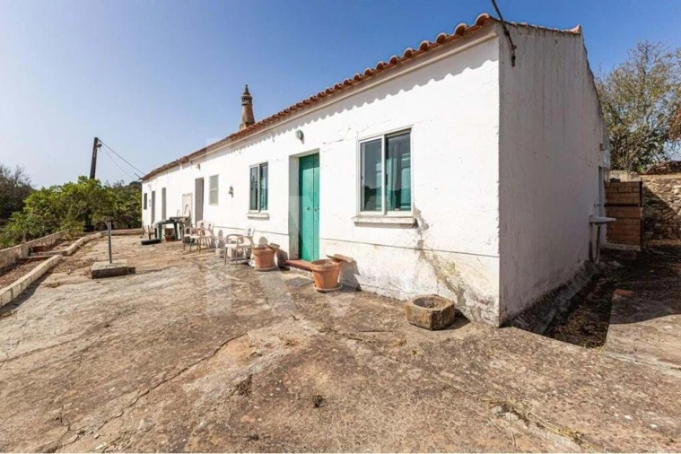 Moradia T4 para Venda em Lagos (São Sebastião e Santa Maria) Foto 2