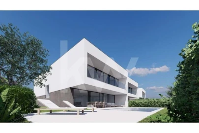 Moradia T4 para Venda em Lagos (São Sebastião e Santa Maria)