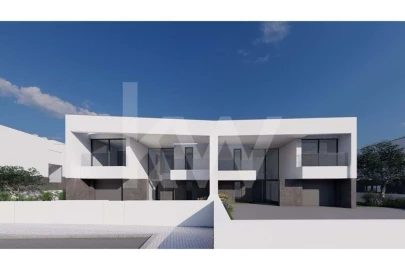 Moradia T4 para Venda em Lagos (São Sebastião e Santa Maria)