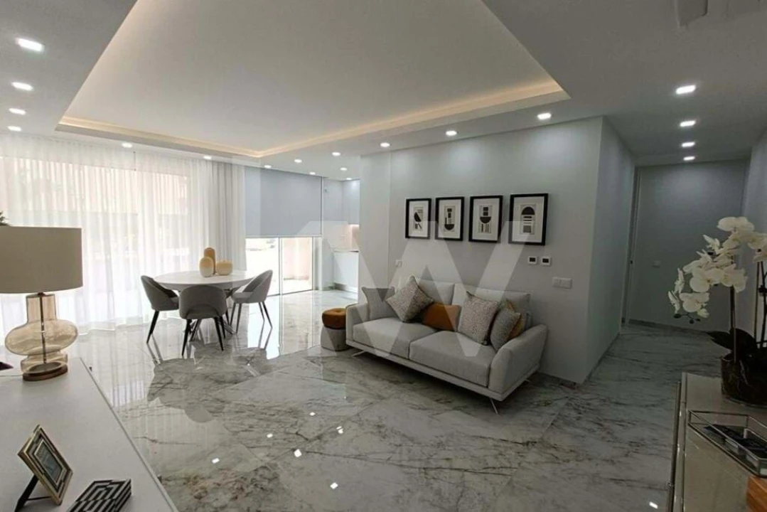 Apartamento T2 para Venda em Lagos (São Sebastião e Santa Maria) Foto 1
