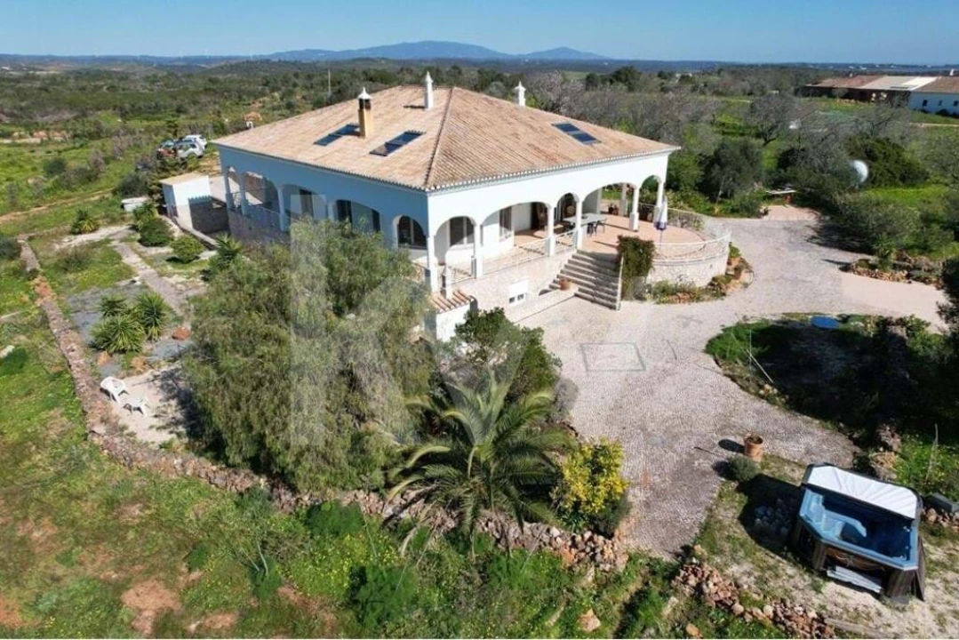 Moradia T3 para Venda em Lagos (São Sebastião e Santa Maria) Foto 2