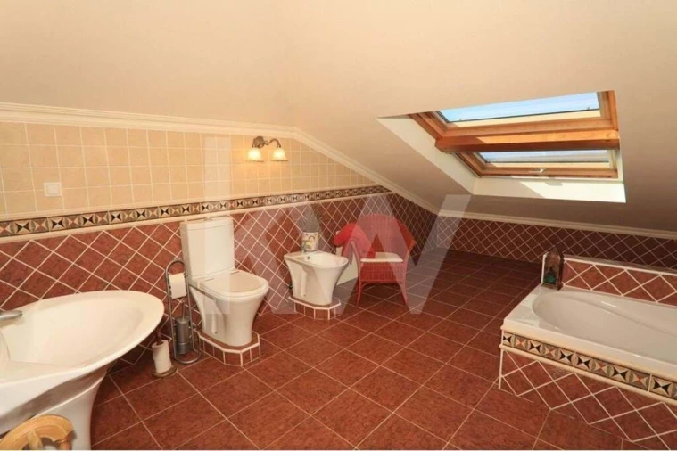 Moradia T3 para Venda em Lagos (São Sebastião e Santa Maria) Foto 36