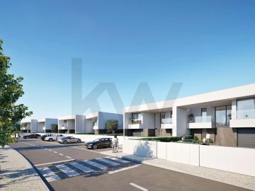 Moradia T4 para Venda em Lagos (São Sebastião e Santa Maria)