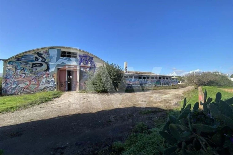 Terreno para Venda em Quelfes Foto 8