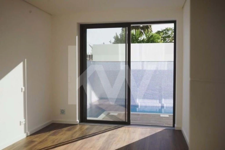 Moradia T3 para Venda em Olhão Foto 32