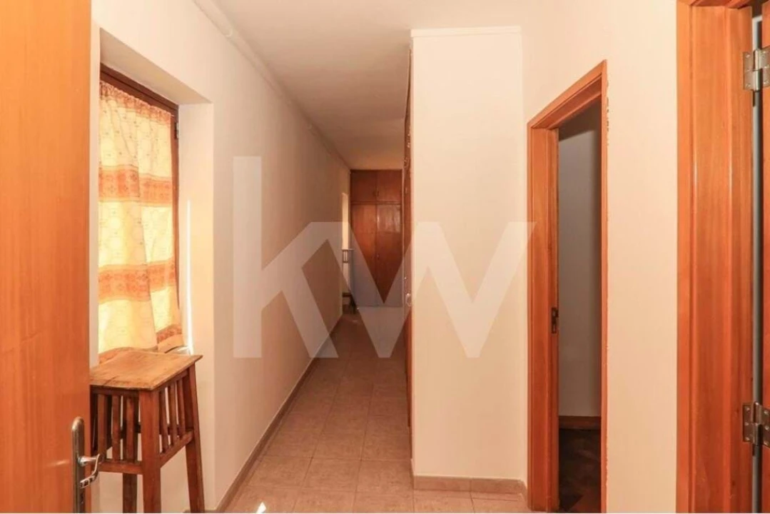Apartamento T4 para Venda em Portimão Foto 11
