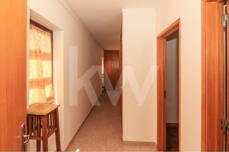 Apartamento T4 para Venda em Portimão Foto 11
