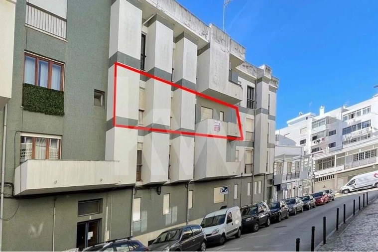 Apartamento T4 para Venda em Portimão Foto 7