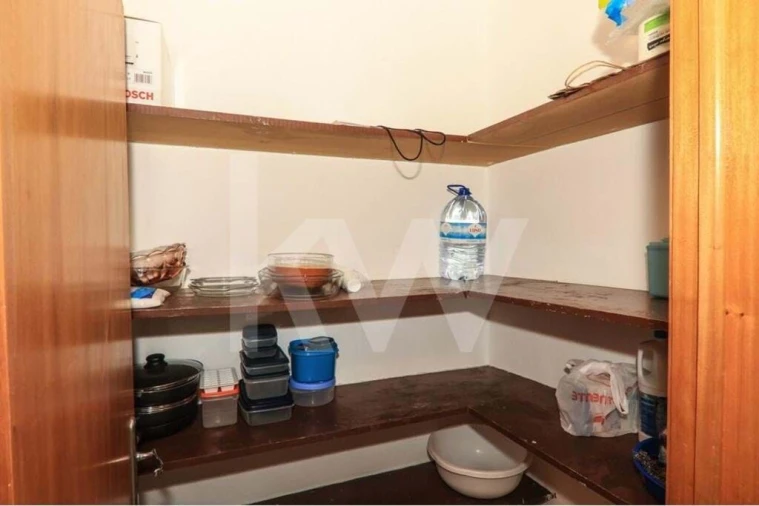 Apartamento T4 para Venda em Portimão Foto 18