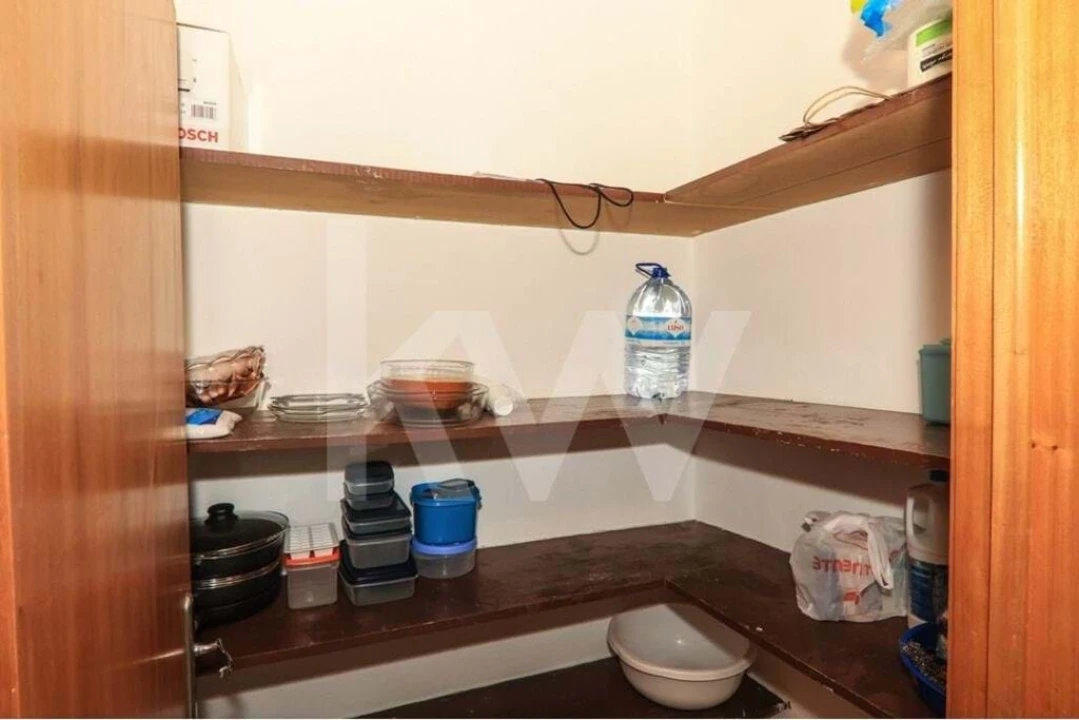 Apartamento T4 para Venda em Portimão Foto 18