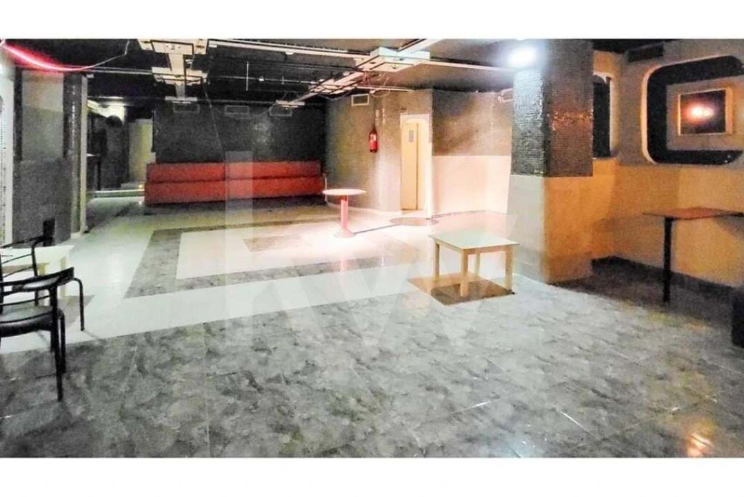 Negócio para Venda em Armação de Pera Foto 1