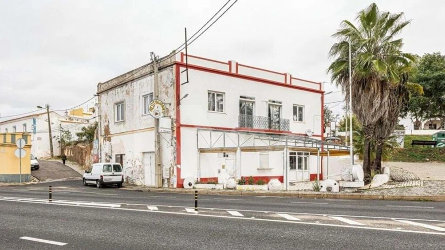 Prédio para Venda em Silves