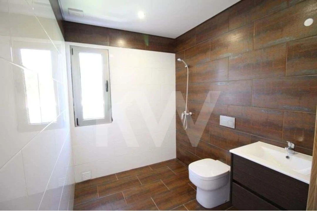 Moradia T7 para Venda em São Silvestre Foto 36