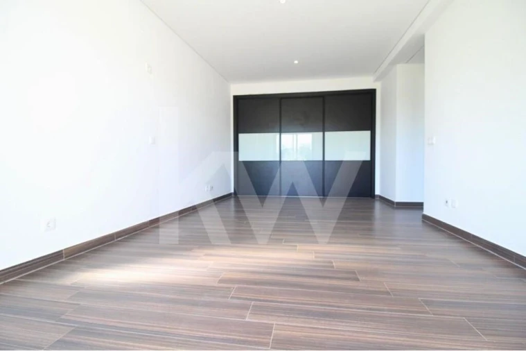 Moradia T7 para Venda em São Silvestre Foto 57