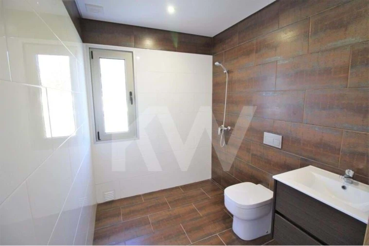 Moradia T7 para Venda em São Silvestre Foto 42