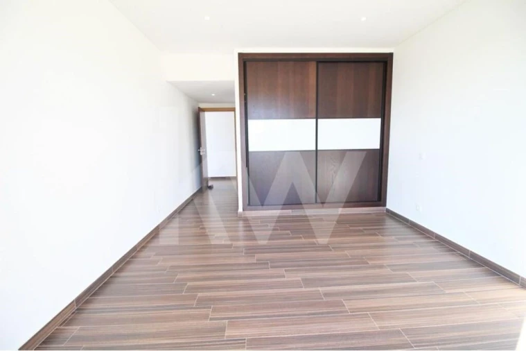 Moradia T7 para Venda em São Silvestre Foto 58