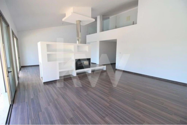 Moradia T7 para Venda em São Silvestre Foto 25