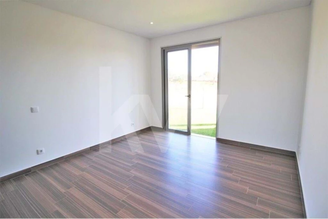 Moradia T7 para Venda em São Silvestre Foto 38