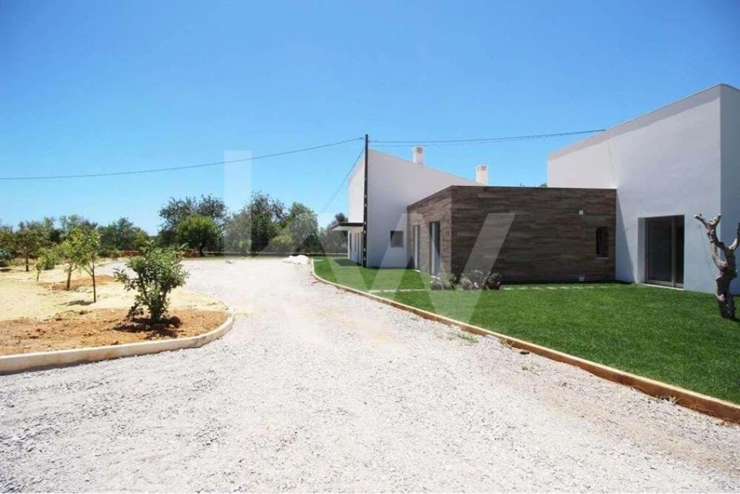 Moradia T7 para Venda em São Silvestre Foto 12