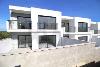 Moradia T3 para Venda em Armação de Pera