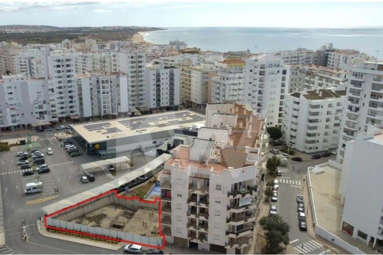 Terreno para Venda em Armação de Pera Foto 6