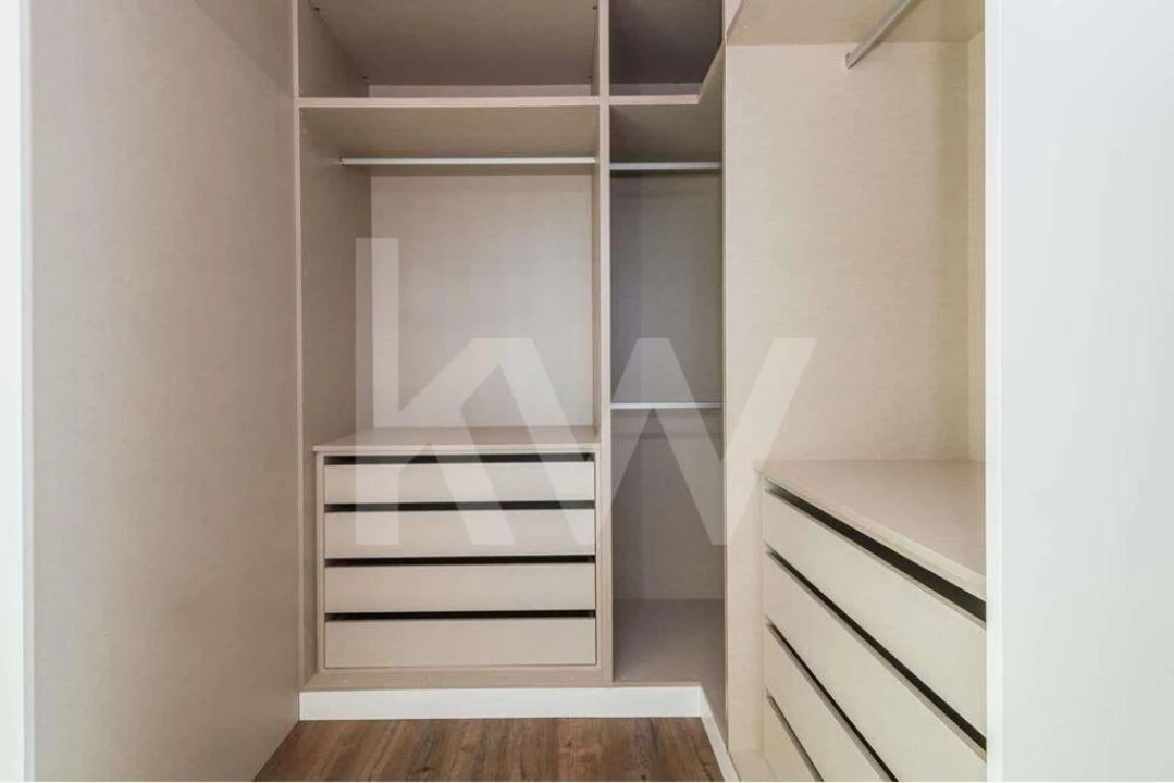 Moradia T5 para Venda em Guia Foto 34