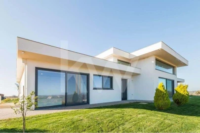 Moradia T5 para Venda em Guia