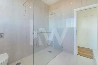 Moradia T5 para Venda em Guia