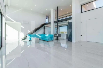 Moradia T5 para Venda em Guia