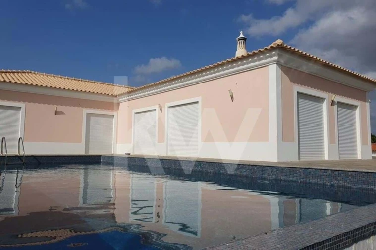 Moradia T3 para Venda em Odiaxere Foto 7