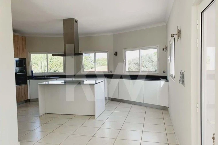 Moradia T3 para Venda em Odiaxere Foto 9