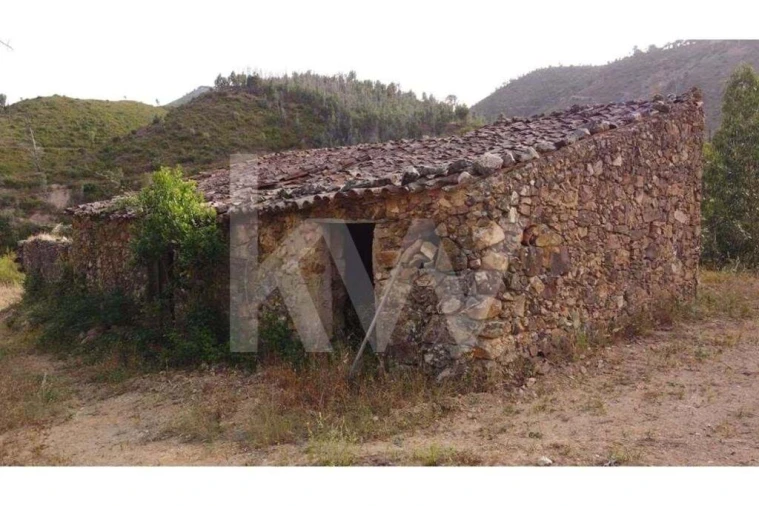 Quinta T2 para Venda em Monchique