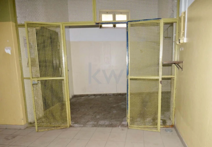 Armazém para Venda em Lagos (São Sebastião e Santa Maria) Foto 16