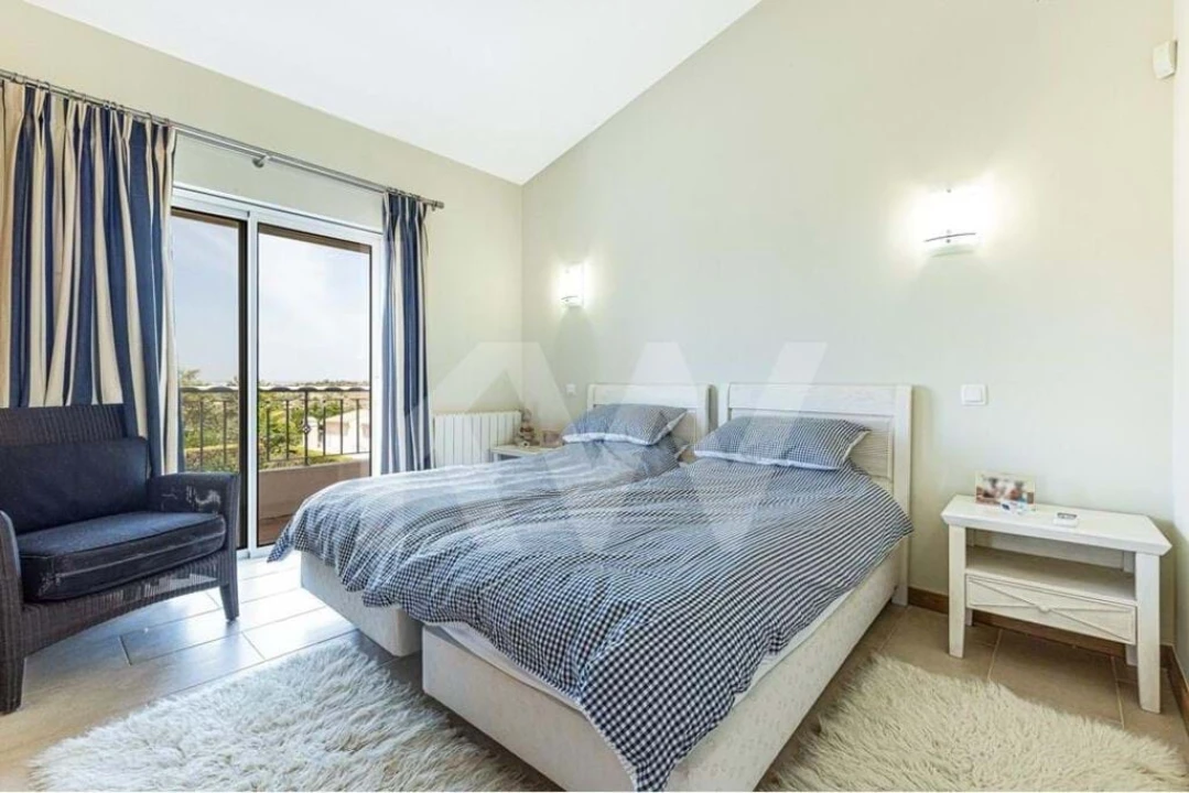 Prédio para Venda em Estômbar e Parchal Foto 30