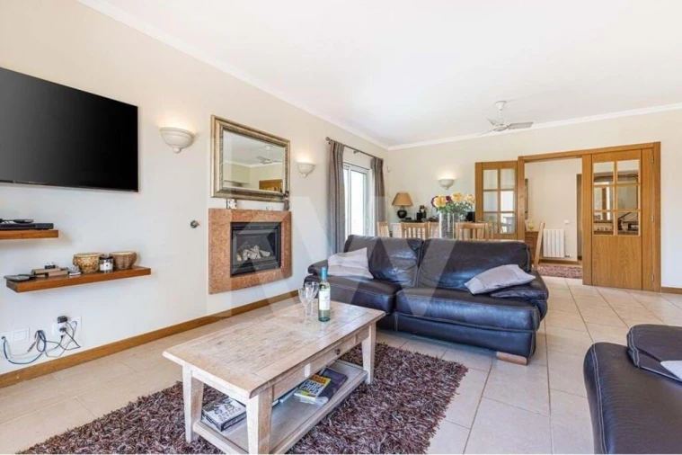 Prédio para Venda em Estômbar e Parchal Foto 10