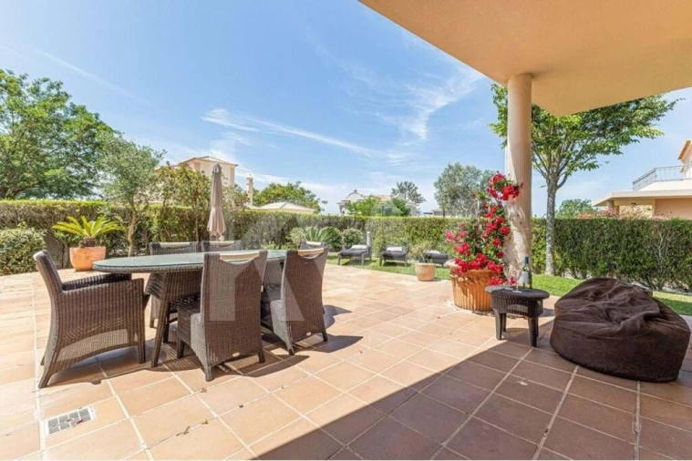 Prédio para Venda em Estômbar e Parchal Foto 32