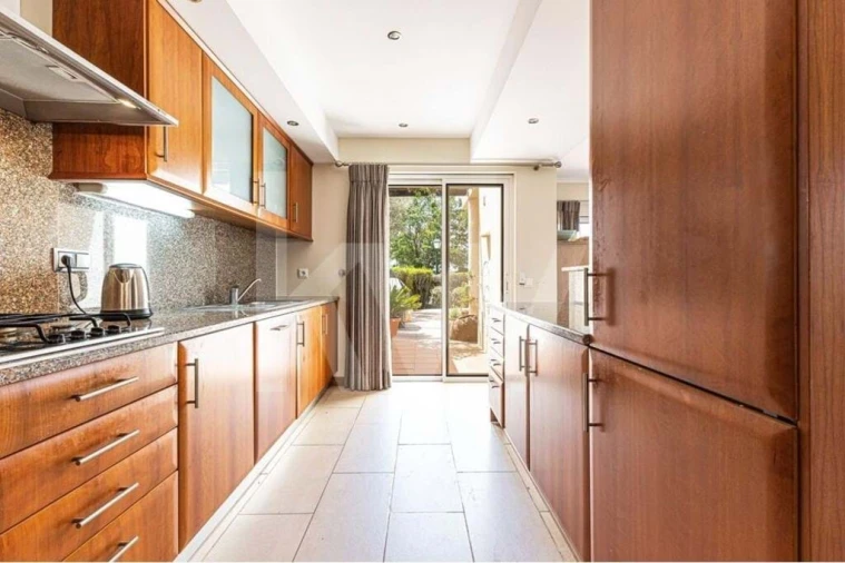 Prédio para Venda em Estômbar e Parchal Foto 11