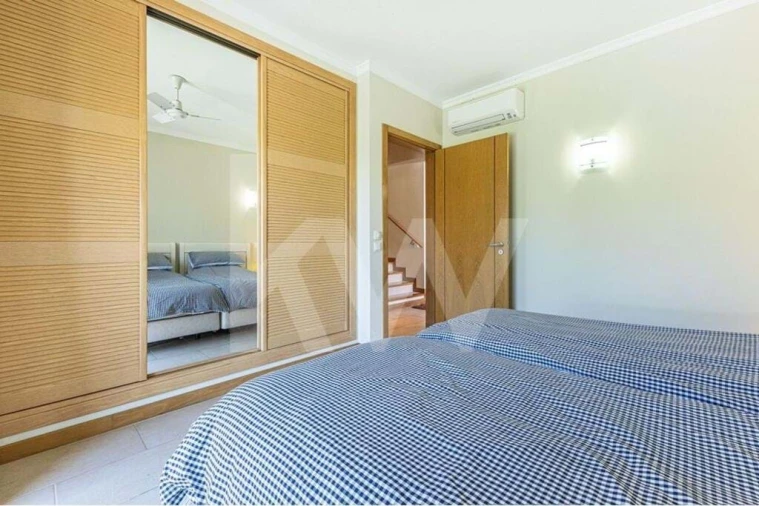 Prédio para Venda em Estômbar e Parchal Foto 15