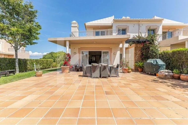 Prédio para Venda em Estômbar e Parchal Foto 34