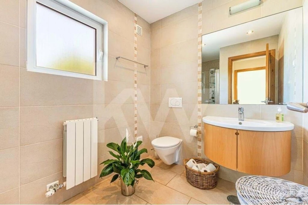 Prédio para Venda em Estômbar e Parchal Foto 29