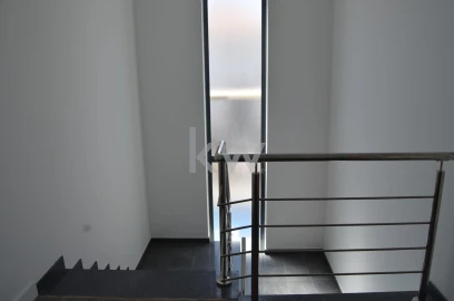 Moradia T3 para Venda em Albufeira e Olhos de Água