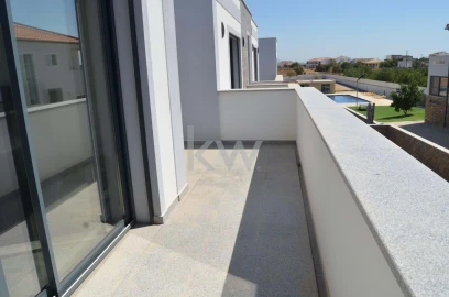 Moradia T3 para Venda em Albufeira e Olhos de Água