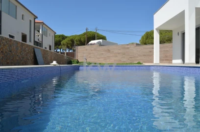 Moradia T3 para Venda em Albufeira e Olhos de Água