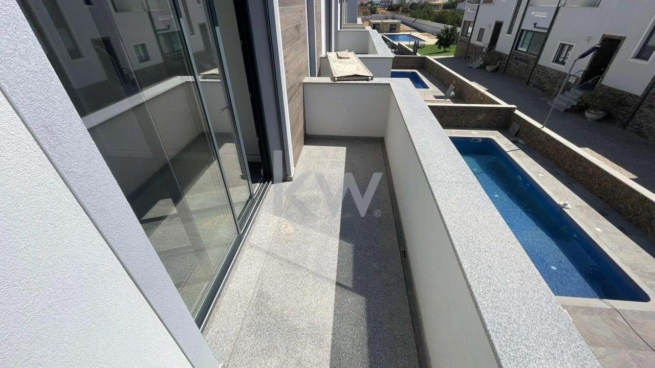 Moradia T3 para Venda em Albufeira e Olhos de Água Foto 23