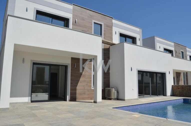 Moradia T3 para Venda em Albufeira e Olhos de Água Foto 12