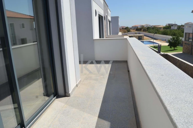 Moradia T3 para Venda em Albufeira e Olhos de Água Foto 33