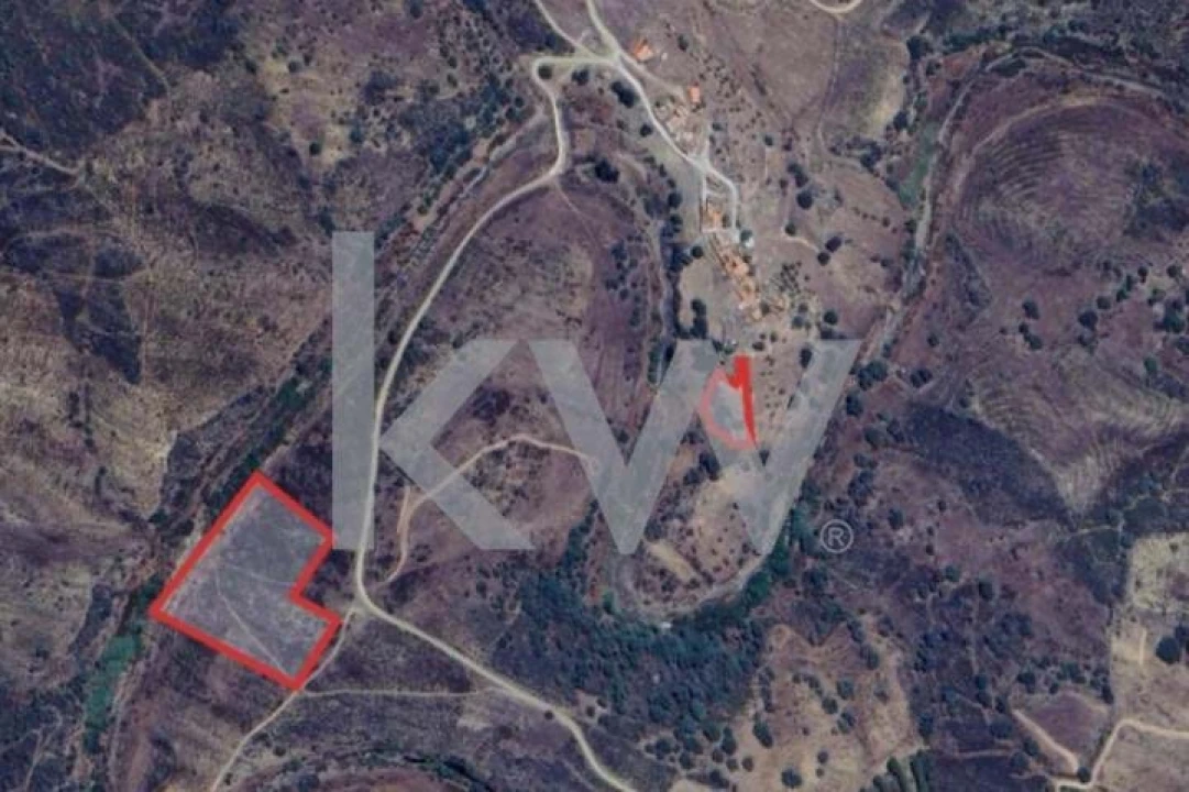 Terreno para Venda em Martim Longo Foto 3