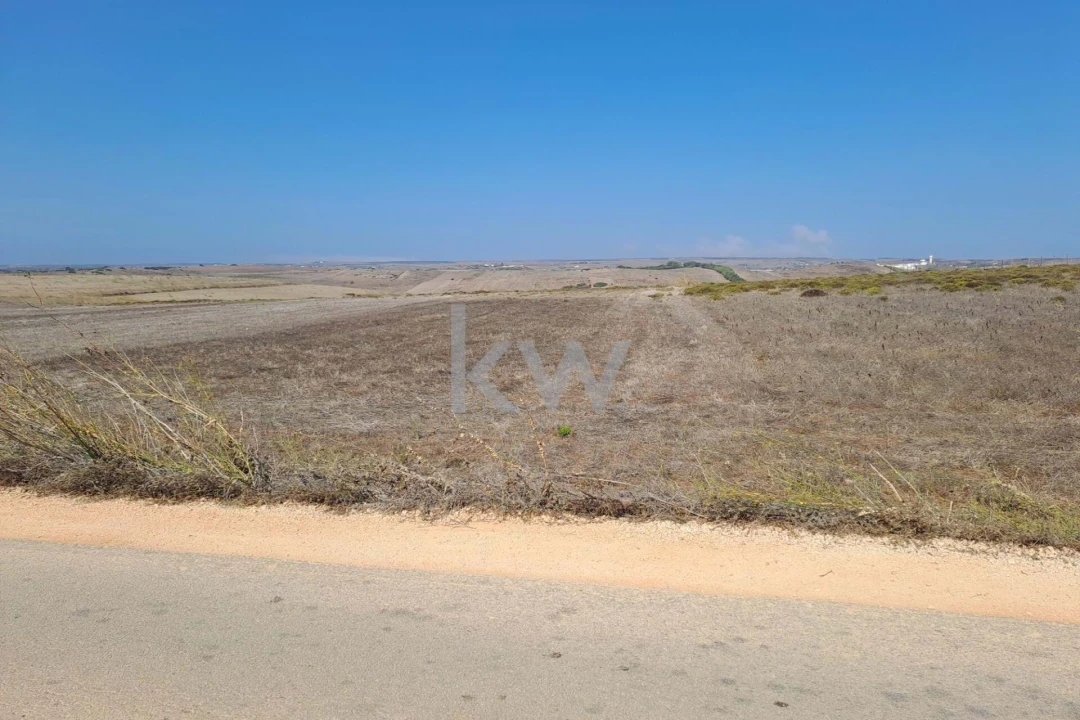 Terreno para Venda em Vila do Bispo e Raposeira Foto 2
