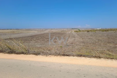 Terreno para Venda em Vila do Bispo e Raposeira