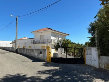Moradia T5 para Venda em Loule (São Clemente)